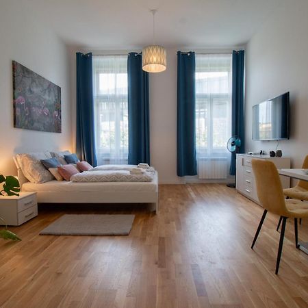 Washingtonova Cr Apartments Prague Exterior photo